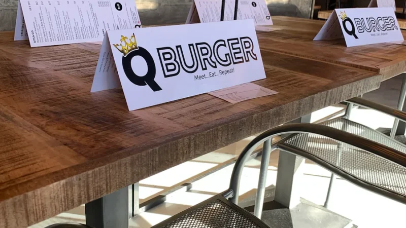 Q Burger•Restaurant