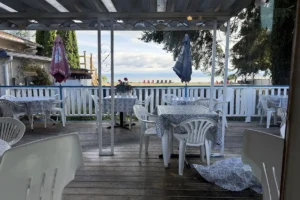 Sandbar Cafe & Art Gallery