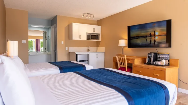 Ocean Crest Motel in Qualicum Beach