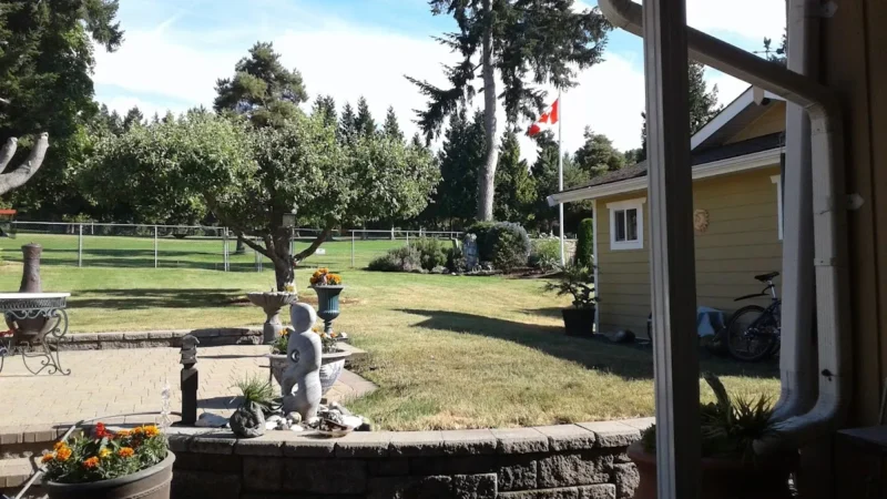 Qualicum House Bed & Breakfast