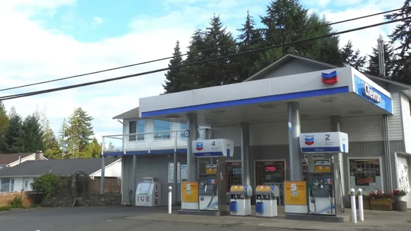 Chevron – Qualicum Beach